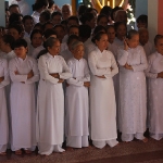 Gebetszeremonie im Cao Dai Tempel bei HCMC / Vietnam